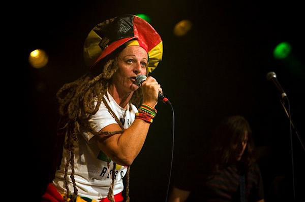 fc-15-newsy-duze-ari-up-01